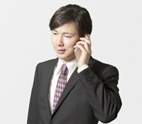 大事な連絡は電話で行うイメージ画像